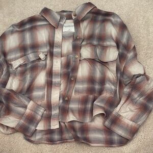 Abercrombie & Fitch Multicolor Plaid cropped flannel